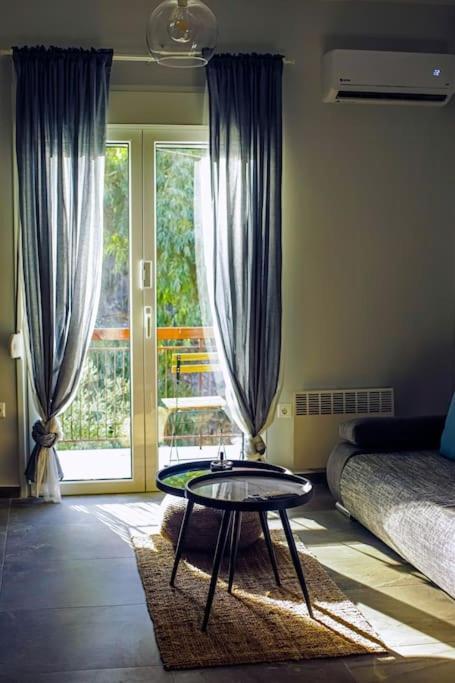 Dimofontas - Hub Thiseio & Gkazi Apartament
