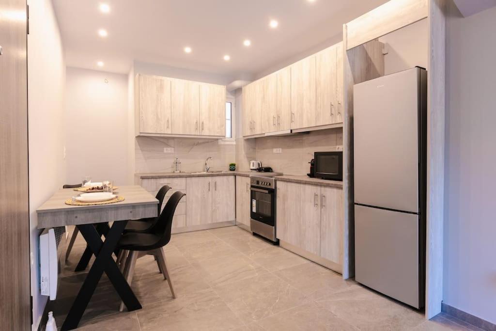 Dimofontas - Hub Thiseio & Gkazi Apartment Athens